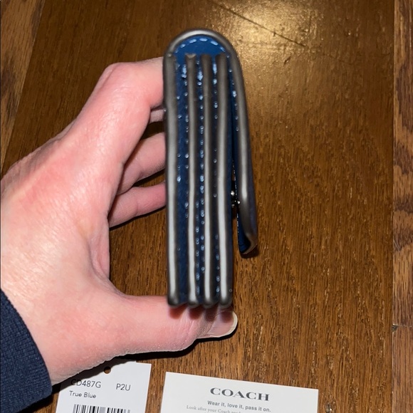 Coach new w/tags Blue Pebble Leather accordion card case. - Picture 5 of 9